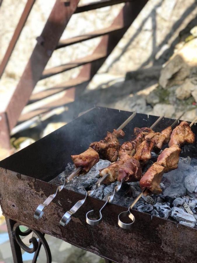 ホテルGostevoy Dom Samir ガグラ エクステリア 写真
